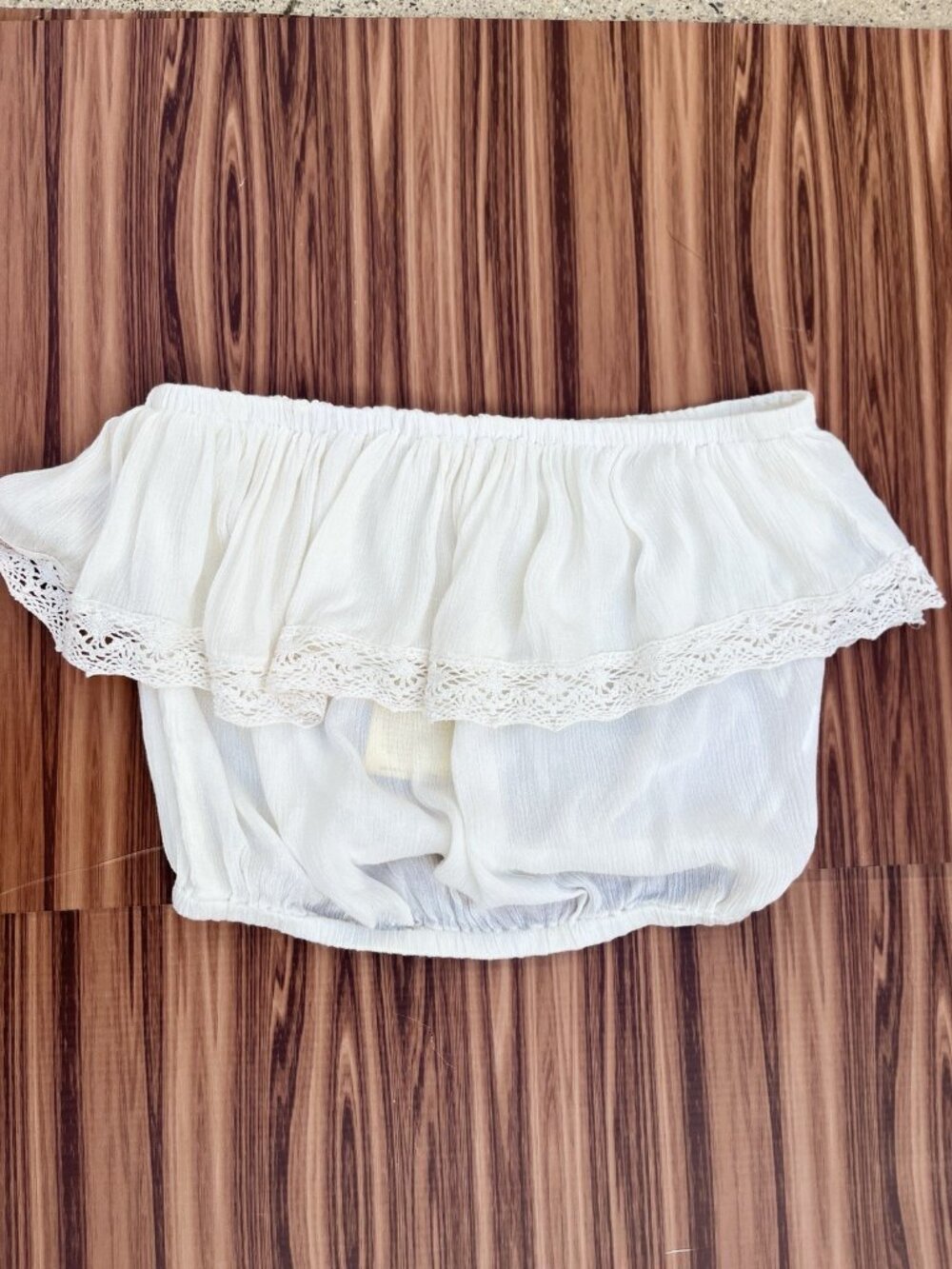 Zoe & Rose Ivory Off Shoulder Crop Top Womens Medium Crochet Trim Boho NWT